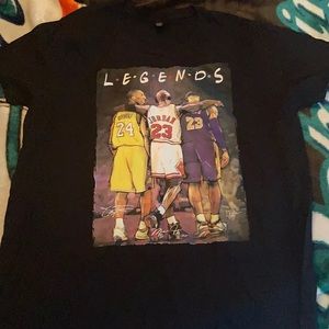 💥Beautiful t-shirt size XL never worn before 💥